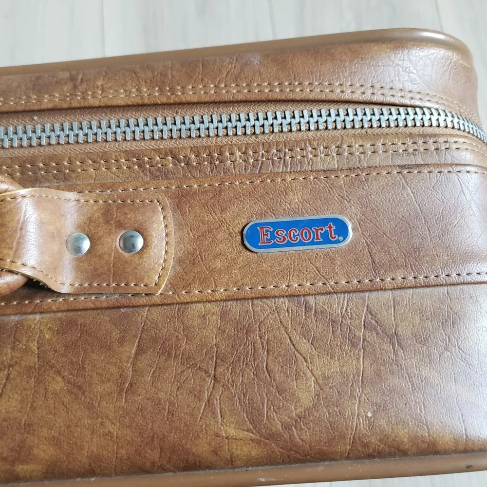 Escort American Suitcase Unisex Large Brown Luggage Works Vintage 1975‎ Carry On